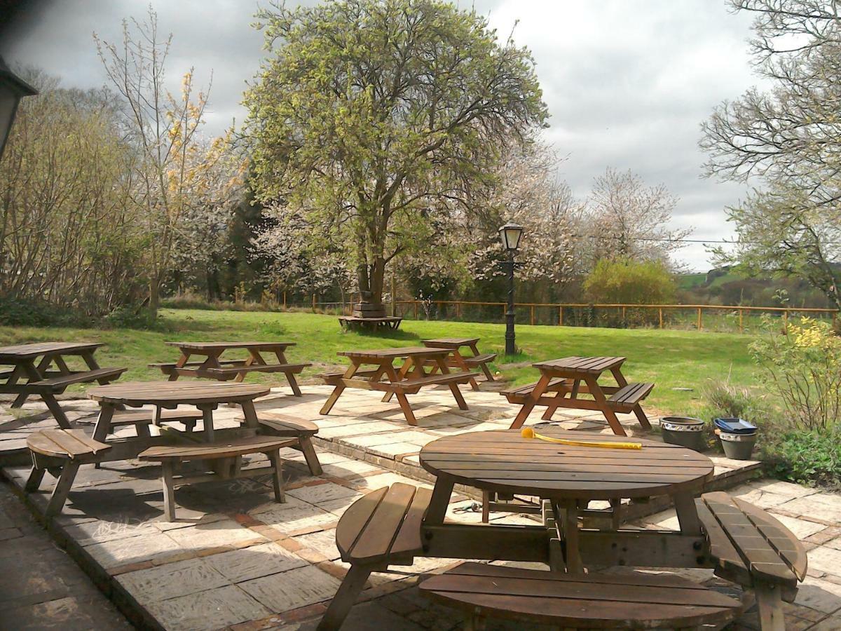 The Crown Inn Alvediston 외부 사진