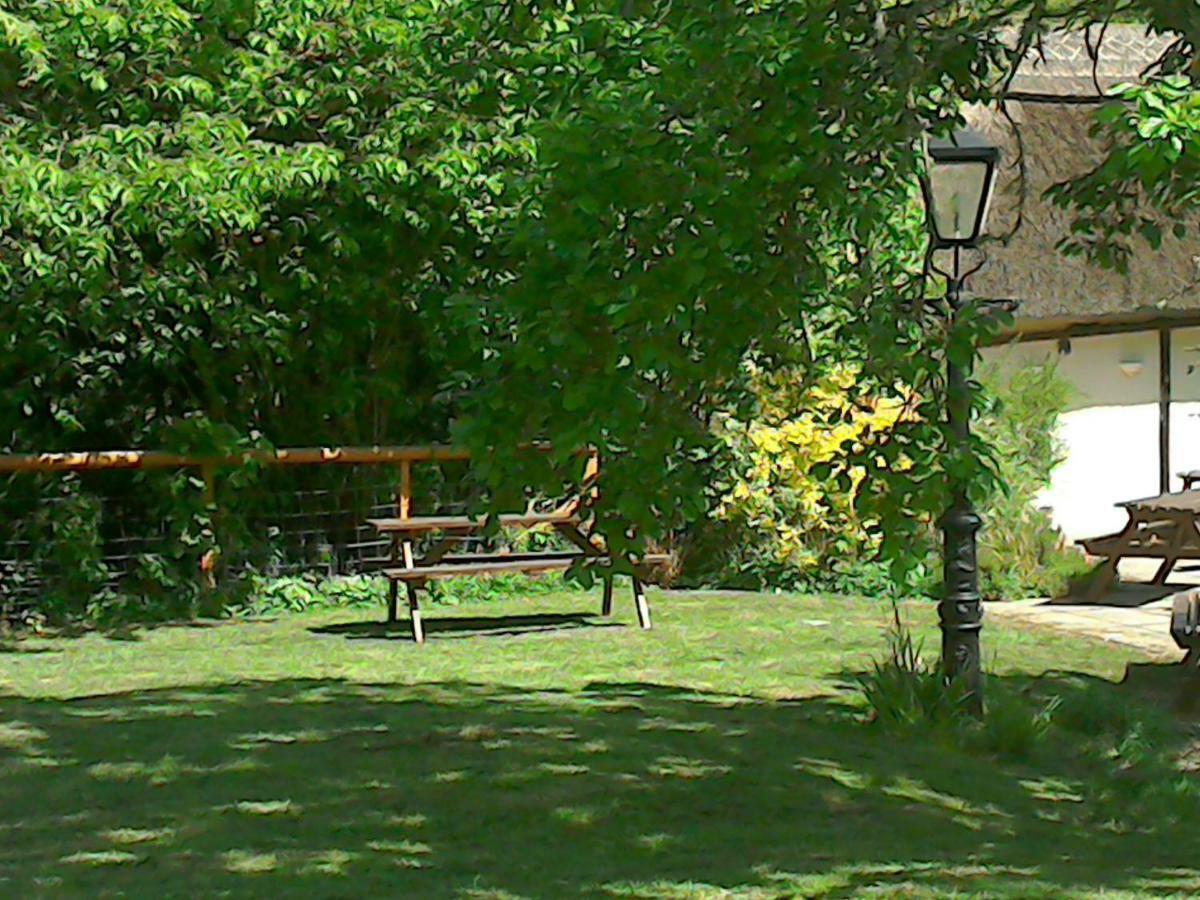 The Crown Inn Alvediston 외부 사진