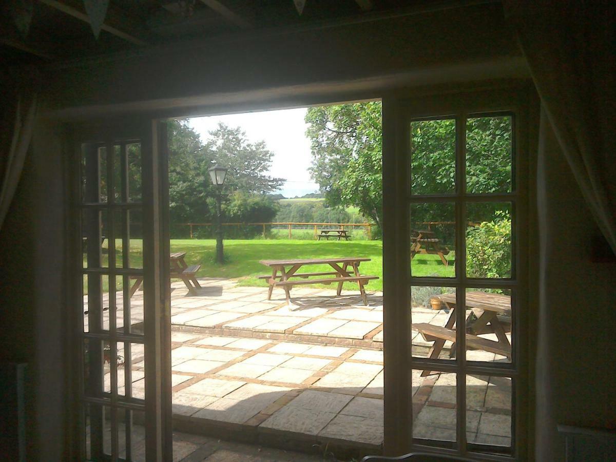 The Crown Inn Alvediston 외부 사진