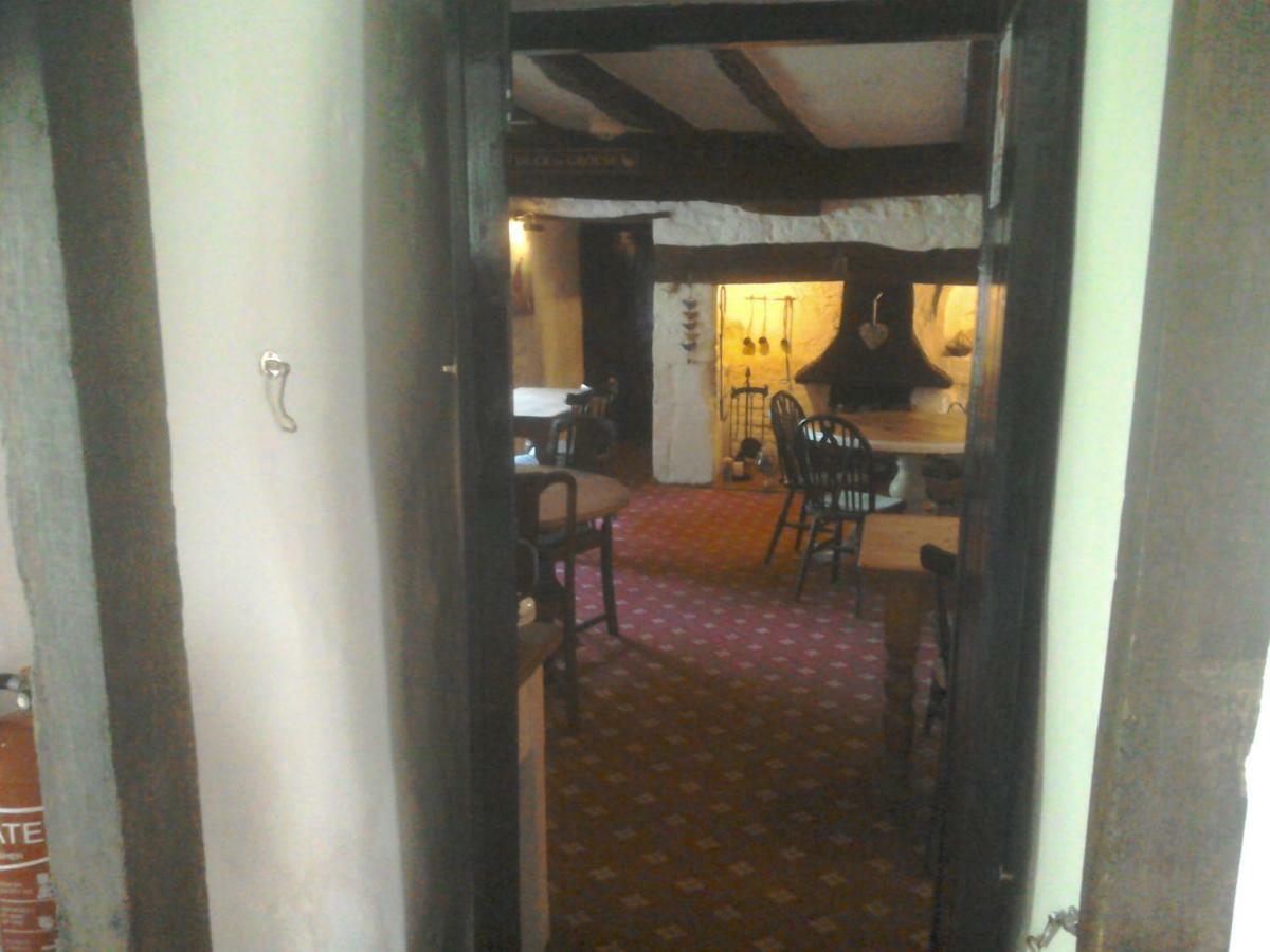 The Crown Inn Alvediston 외부 사진