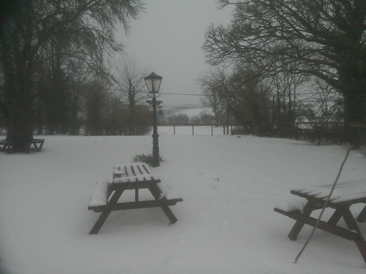 The Crown Inn Alvediston 외부 사진